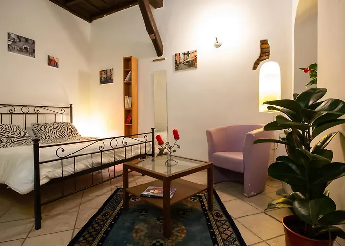 Justacasa Scala Trastevere Rome